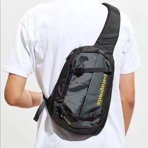 Patagonia atom 8l sling bag
